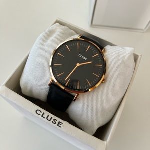 NEVER WORN CLUSE Black Leather Gold Detail Watch